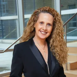Dr. Bettina Basrani